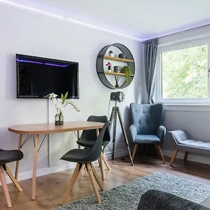  Apartment Centre Stylish With Free Parking