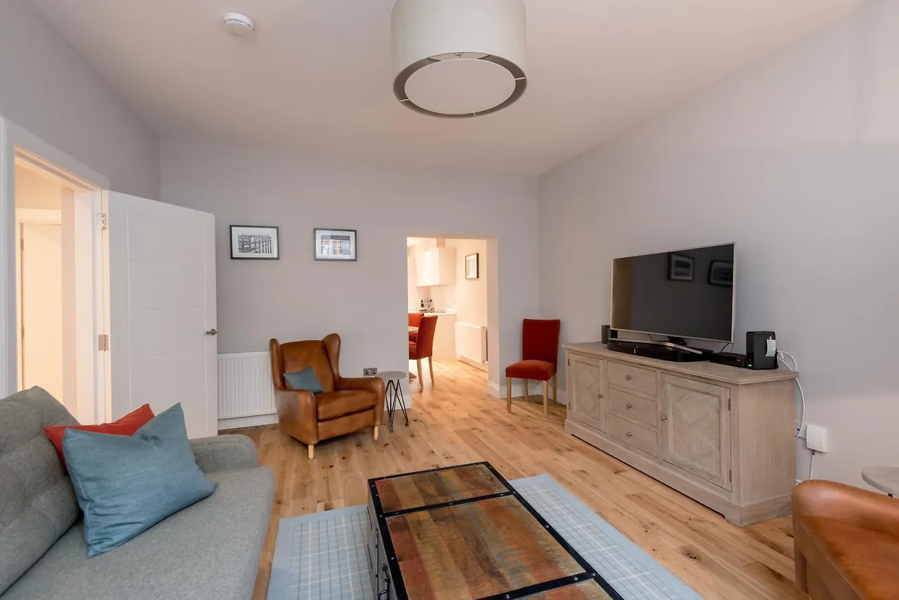 Luxury Apartment, Stafford Street location